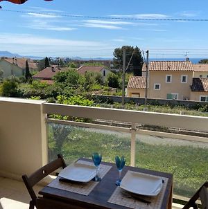 Appartement Ideally Located In Bandol ! Studio 4 Pax - Small Seaview & Private Parking Exterior photo