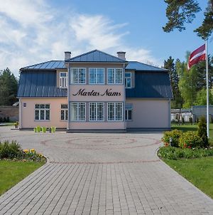 Hôtel Martas Nams à Ventspils Exterior photo