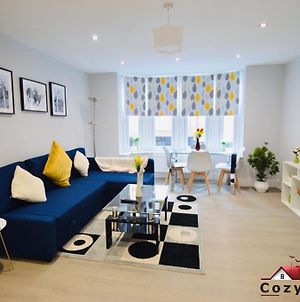 Appartement Luxury Central Self Contained Flat By Cozynest à Reading Exterior photo
