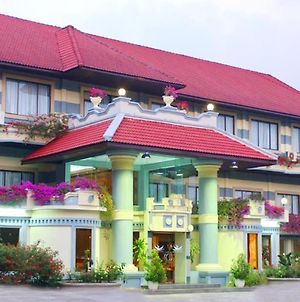 Phatad Valley Hotel Thong Pha Phum Exterior photo