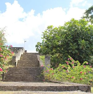 Gites Kaladja Port-Louis Exterior photo