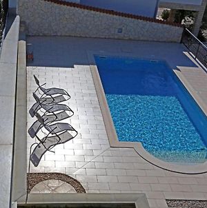 Lovely Apartment With Beautiful Pool Primošten Exterior photo