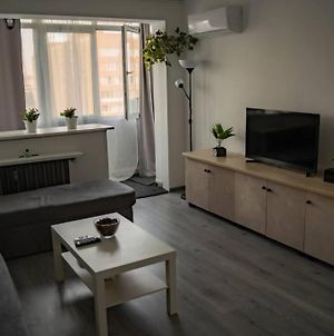 Modern 1 Bedroom Apartment In Bucharest Center! Exterior photo