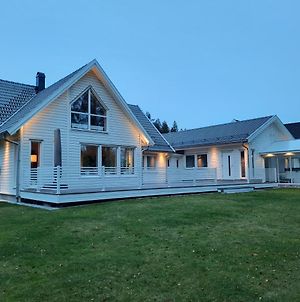 Exclusive & Luxury 4Br Villa In The Central Of Luleå Exterior photo