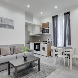 Appartement GuestReady - Beautiful Minimalist Central Flat à Lyon Exterior photo