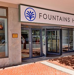 Best Western Fountains Hotel Le Cap Exterior photo