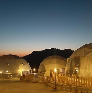 Hôtel The Rock Camp Petra à Wadi Musa Exterior photo