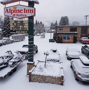 Alpine Inn&Suites Revelstoke Exterior photo