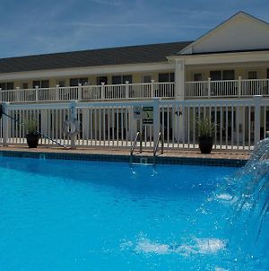 Motel Madison Avenue Beach Club à Cape May Exterior photo