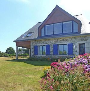Holiday Home With Sea View, Pordic Exterior photo