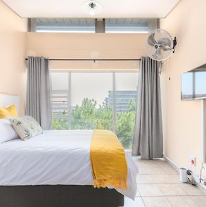 Leas Furnished Apartments - Capital Hill Pretoria-Noord Exterior photo
