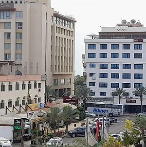 Pizza Street Hostel Aqaba Exterior photo