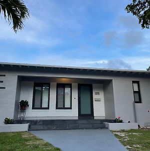 Great Stay In South Florida! -D-Centrally Located Miami Exterior photo