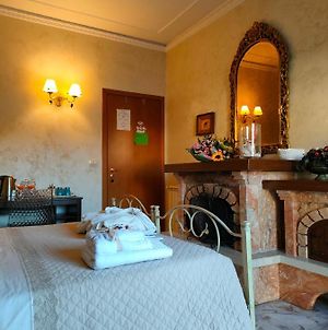 Bed and Breakfast Selene Charme And Confort à Gravina di Catania Exterior photo