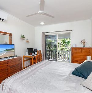 Modern 2 Bedroom Townhouse - Four Mile Beach Escapes Port Douglas Exterior photo