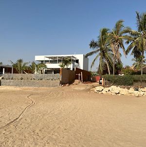 Bed and Breakfast Beachhouse Mima à Saly Portudal Exterior photo