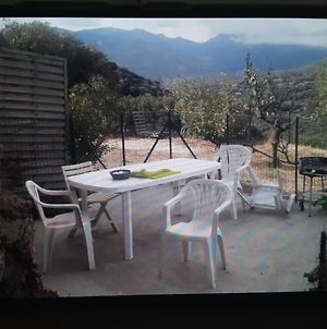 Villa Maison studio avec petit jardin à Arbellara Exterior photo