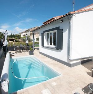 L'Olivier, Villa climatisée, piscine et parking Arles Exterior photo