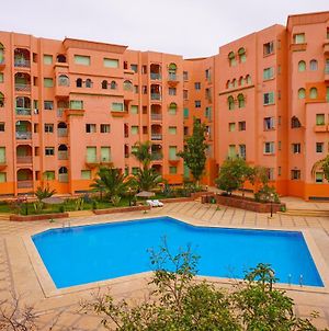 Superbe appartement en résidence avec piscine Marrakesh Exterior photo