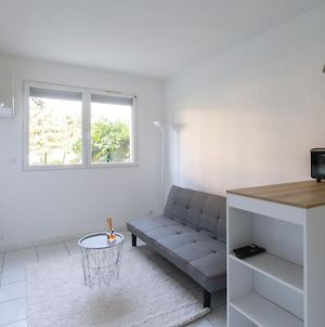 Appartement Furnished Studio In A Quiet And Privileged Residential Area à Juan-les-Pins Exterior photo
