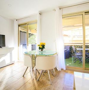 Furnished Air-Conditioned Apartment With Terrace Near The Beaches Cannes Exterior photo