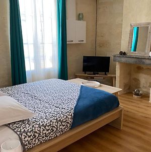 Appartement Furnished Studio In A Quiet Authentic Area Near All Amenities à Bordeaux Exterior photo