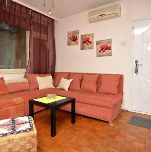 Appartement Apartman 3 Sobe - Lokacija Sajam- Bolnica - Stanica à Novi Sad Exterior photo