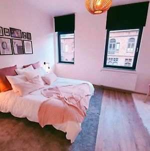 Appartement Pink Studio Mons ✓ Top Position ! Exterior photo