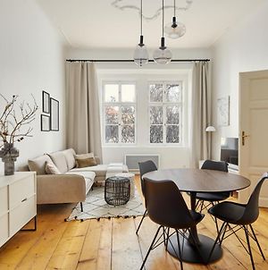 Contemporary Apartment On Old Town Square By Prague Days Exterior photo
