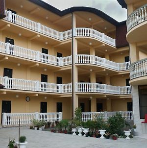Hôtel Lavanda à Gagra Exterior photo