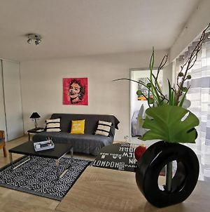 Appartement Grand studio de 33m² à 300m des plages à Vallauris Exterior photo