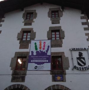 Hôtel Herriko Ostatua à Zubieta Exterior photo