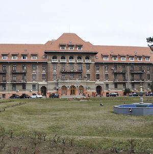 Hotel Triumf Bucarest Exterior photo