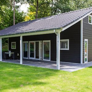 Spacious House With Covered Terrace, Located On A Holiday Park In Rhenen Exterior photo