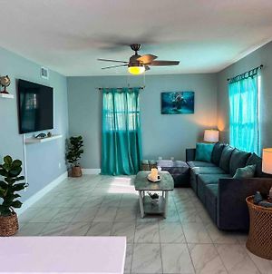 Villa House Of Manatees-Entire House With Yard, Fire Pit, Dog Friendly à Crystal River Exterior photo