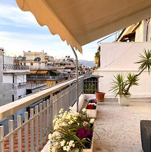 Appartement Charming Flat With An Amazing View à Athènes Exterior photo