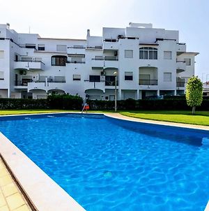 Holiday 1 Bed Apartment With Pool In Albufeira Exterior photo