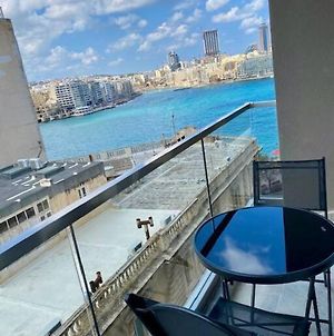 Sliema, Stylish 1 Bedroom Apartment With Parking. Exterior photo