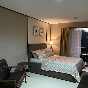 Crosswinds Resort Condo Studio Suite Tagaytay City Exterior photo