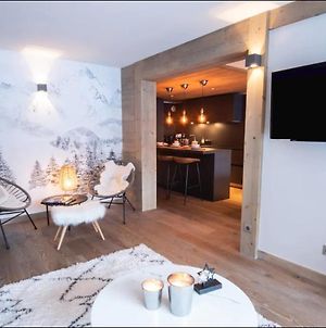 Luxueux appartement skis aux pieds, jacuzzi privatif Courchevel Exterior photo