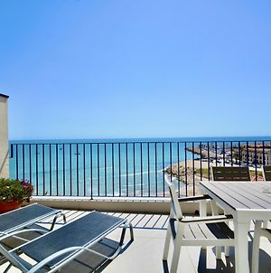 Appartement Marina Stunning Duplex With Views Over The Beach à Sitges Exterior photo