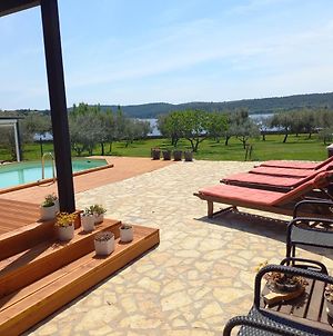 Villa Beach House Beta With Pool, Jacuzzi, Playground & Bbq In An Olive Grove With A Beach, Pomer - Istria à Pula Exterior photo