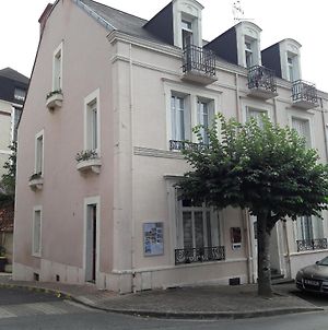 Appartement Le Select à Néris-les-Bains Exterior photo