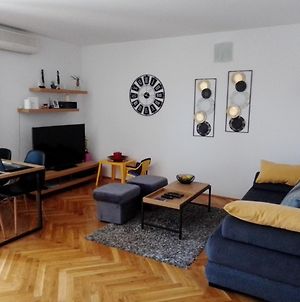 Appartement Fadila à Novalja Exterior photo