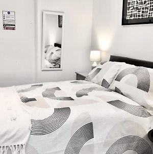 Dunamis Luxurious Room With En-suite 3 Croydon Exterior photo
