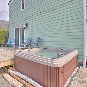 Cozy Seaside Cottage With Hot Tub And Game Room! Exterior photo