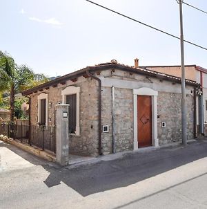 Nice Home In Reggio Calabria With Wifi And 1 Bedrooms Pellaro Exterior photo
