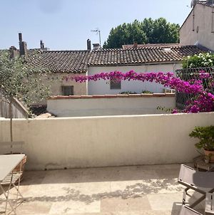 Appartements 3 étoiles terrasse ou patio intra-muros Aigues-Mortes Exterior photo