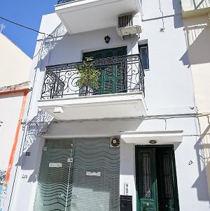 Appartement Μονοκατοικία Στο Κέντρο Με Τζάκι à Patras Exterior photo