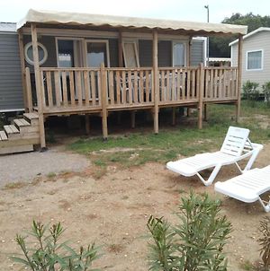 Mobilhome tout confort en camping 4* à 40m de la plage Canet-en-Roussillon Exterior photo